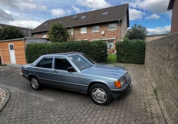 Mercedes-Benz 190 209.000 km 4.299 &euro; Elsdorf 50189