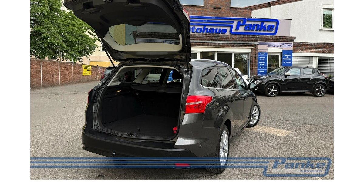 Ford Focus Titanium*AHK*SHZ*Tempo*Keyless*Navi* 117.279 km 9.380 &euro; Berlin 13187