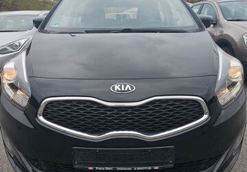 Kia Carens 157.641 km 8.900 &euro; Passau 94036