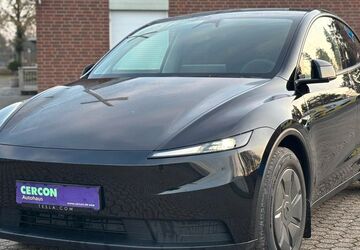 Tesla Model Y 2.300 km 44.500 &euro; Düren 52349