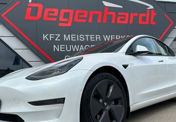 Tesla Model 3 48.469 km 28.990 &euro; Mönchhagen 18182