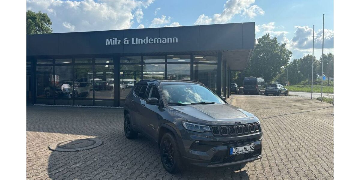 Jeep Compass 47.458 km 34.900 &euro; Jülich 52428