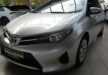Toyota Auris 47.520 km 11.300 &euro; Artern 06556