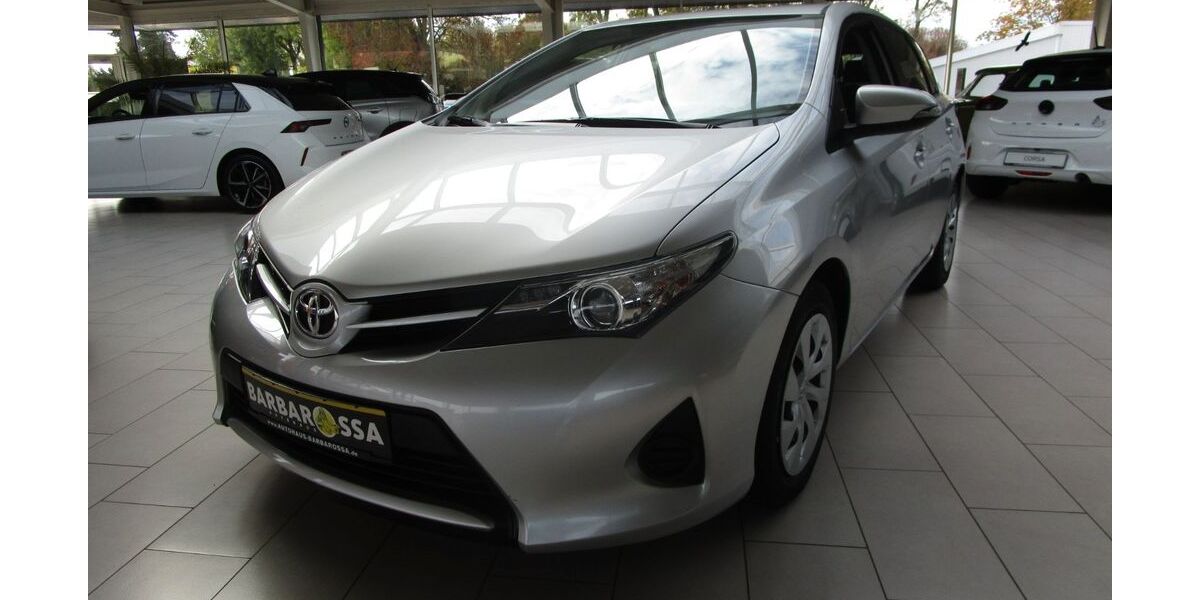 Toyota Auris 47.520 km 11.300 &euro; Artern 06556