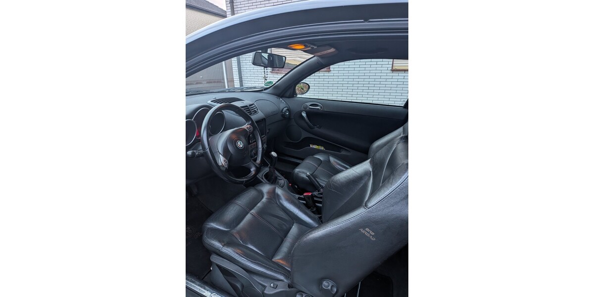 Alfa Romeo 147 145.000 km 2.500 &euro; Hagen 58095