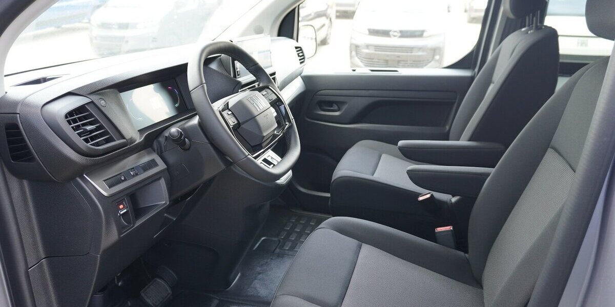 Fiat E-Scudo Multicab L3 75 kW/h / 5-Sitzer 8.712 km 39.972 &euro; Münchenbernsdorf 07589