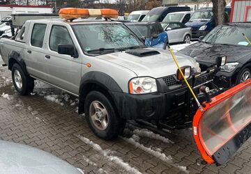 Nissan NP 300 212.000 km 8.989 &euro; MÜNCHEN 81243