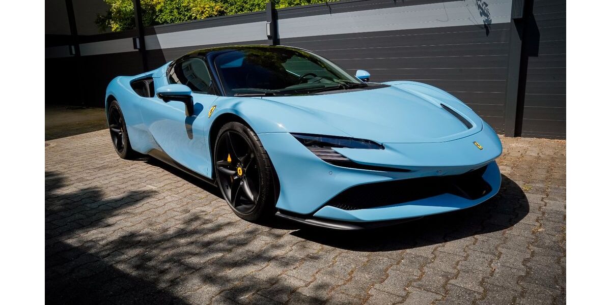 Ferrari SF90 4.300 km 535.500 &euro; München 81737