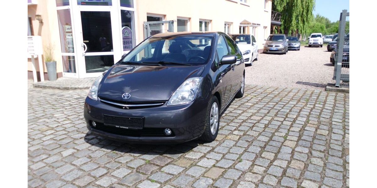 Toyota Prius 103.000 km 7.990 &euro; Rostock 18055