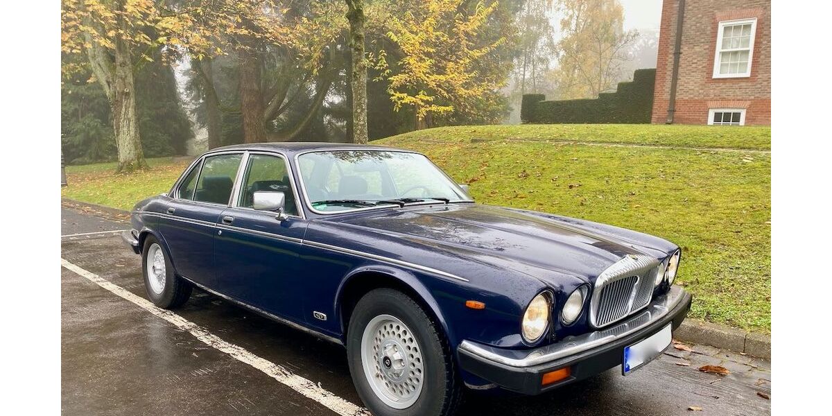 Jaguar Daimler 190.000 km 19.000 &euro; Frankfurt 60322