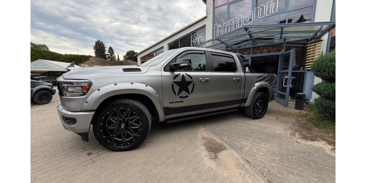 Dodge RAM 1500 Hemi Laramie4x4