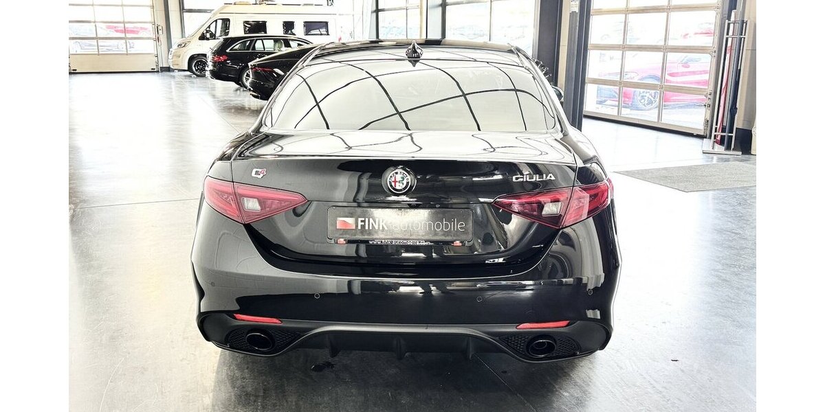 Alfa Romeo Giulia 2.2 D Q4 Veloce Leder Panoramadach 36.700 km 35.790 &euro; Lich 35423