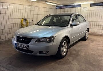 Hyundai SONATA 120.027 km 5.500 &euro; Erkrath 40699