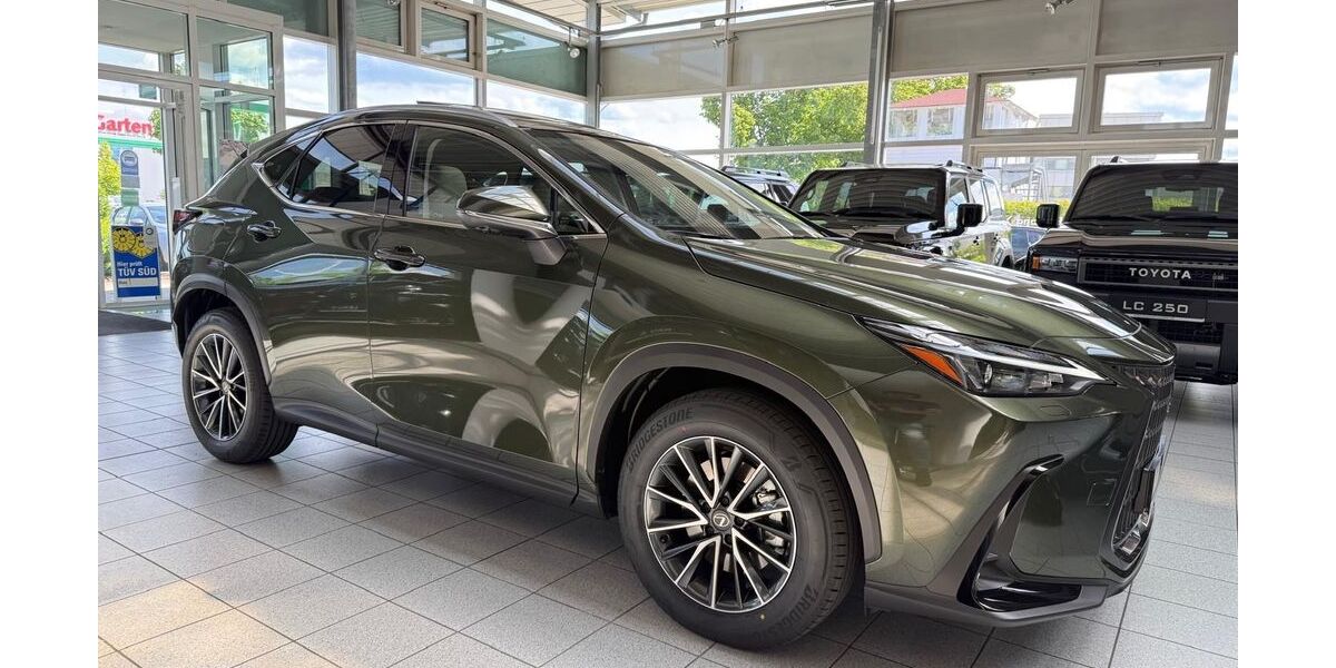 Lexus NX 450h 4.880 km 58.298 &euro; Poing bei München 85586