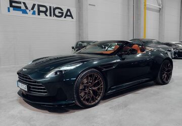 Aston Martin DB12 1.700 km 296.450 &euro; Riga 