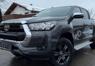 Toyota Hilux 4.990 km 44.989 &euro; Seeg 87637