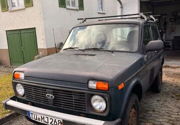 Lada Niva 110.000 km 2.950 &euro; Pfäffingen 72119