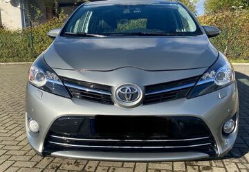 Toyota Corolla Verso 87.000 km 12.000 &euro; Wolfenbüttel 38300