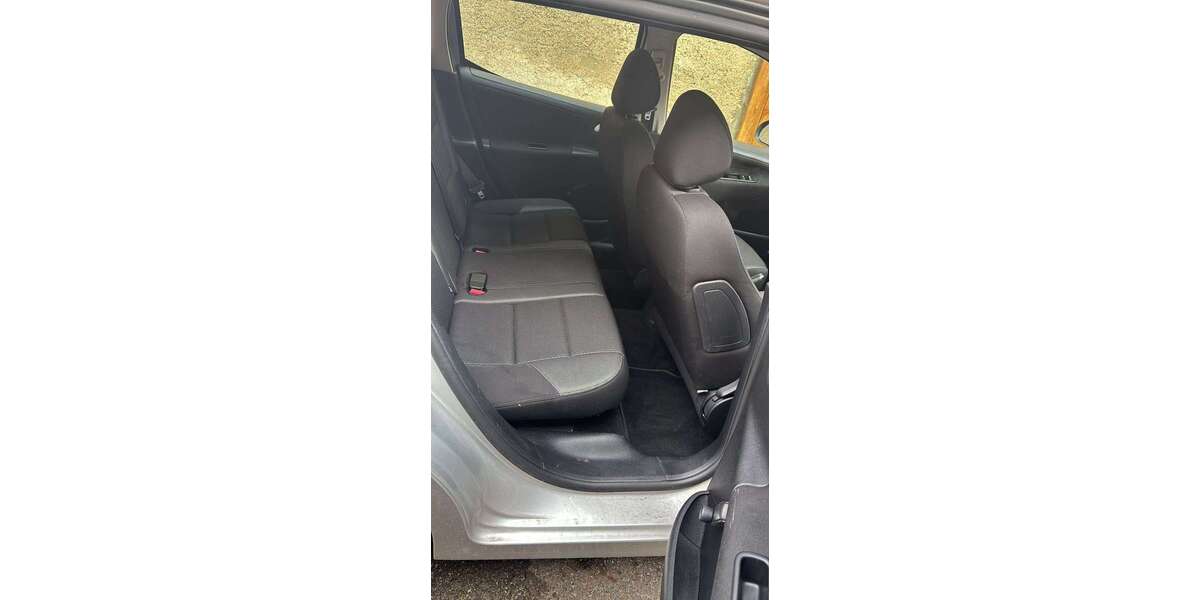 Peugeot 207 219.000 km 1.100 &euro; Hartheim 79258
