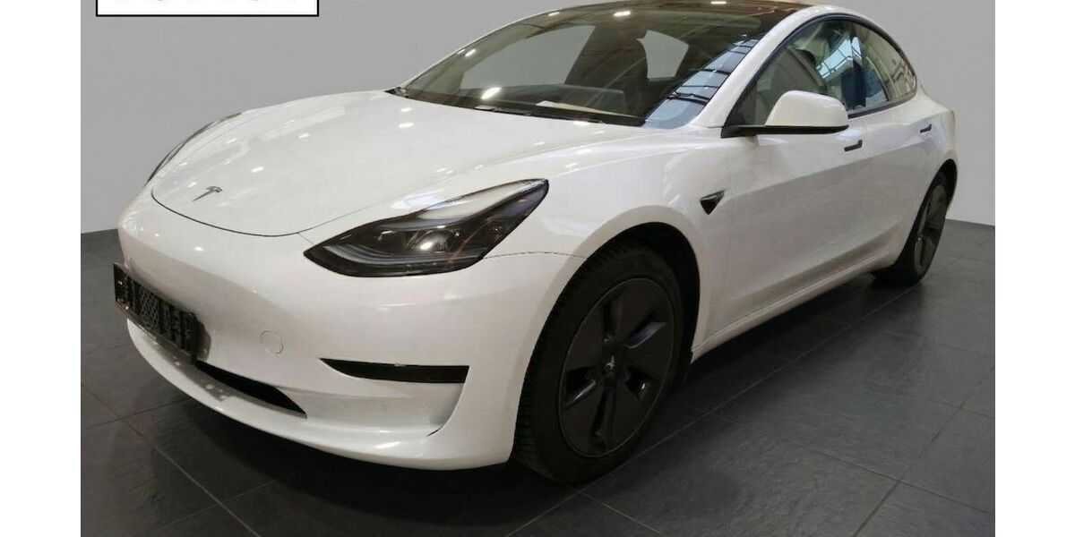 Tesla Model 3 61.780 km 27.950 &euro; Steinbach-Hallenberg OT Herges-Hallenberg 98587