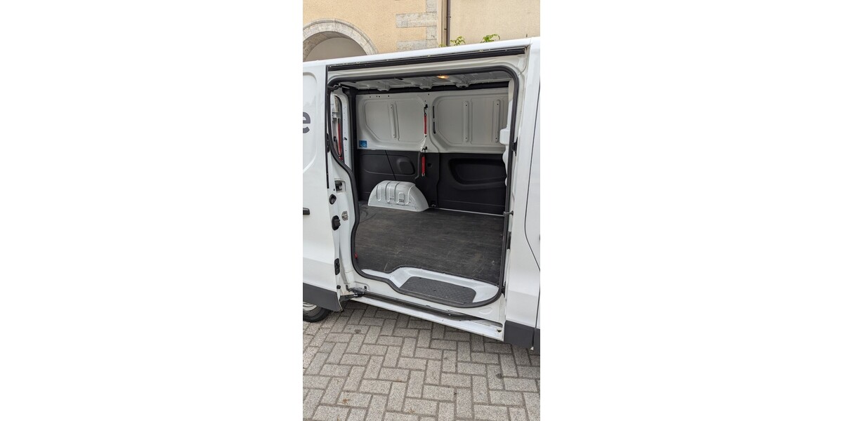 Renault Trafic II Kasten 21.400 km 23.000 &euro; Berlin 10178