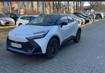 Toyota C-HR 4.000 km 40.700 &euro; Berlin 13403