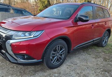 Mitsubishi Outlander 29.560 km 19.900 &euro; München 81737
