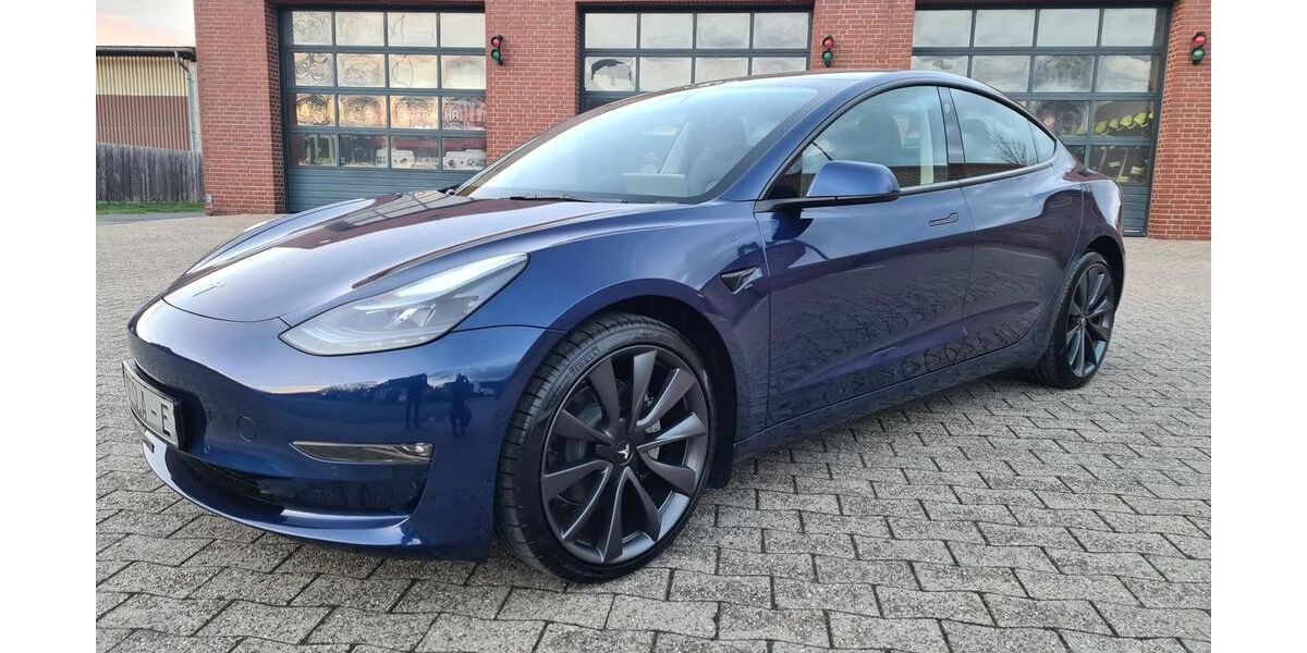Tesla Model 3 28.000 km 35.498 &euro; Herzebrock- Clarholz 33442