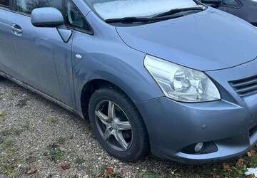 Toyota Verso 240.000 km 5.999 &euro; Kirchheim b. München 85551