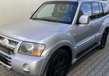 Mitsubishi Pajero 188.000 km 6.999 &euro; berlin 12305