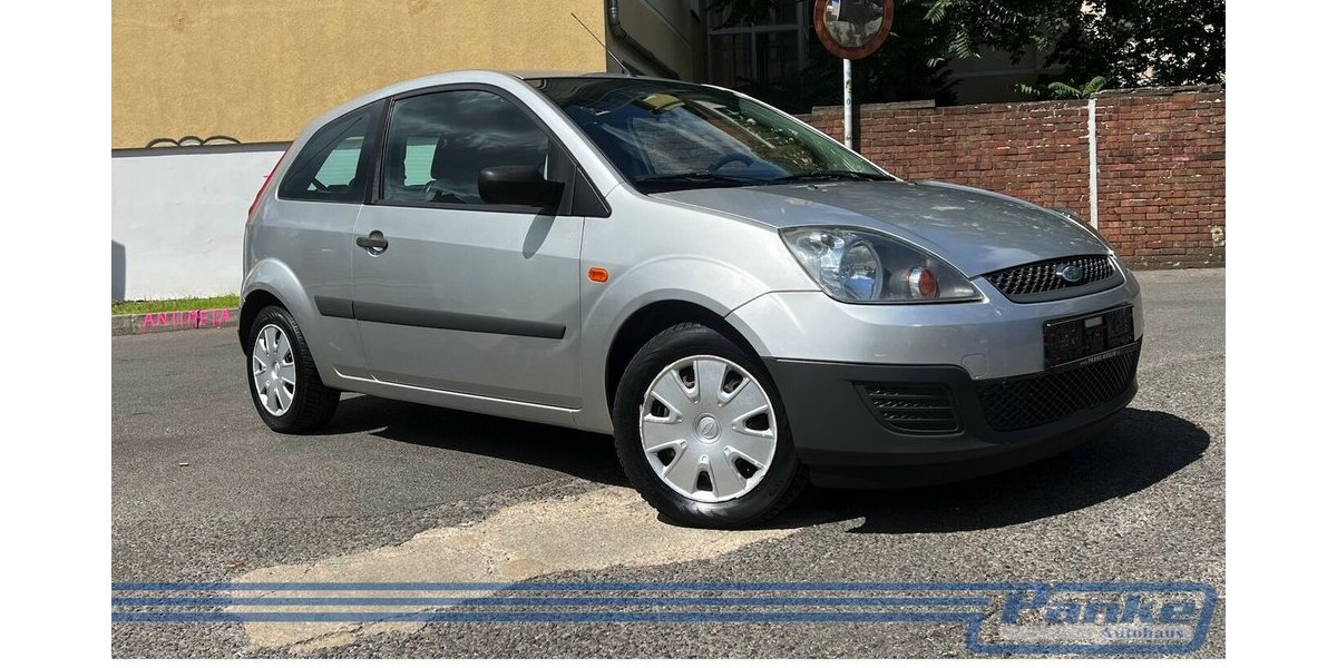 Ford Fiesta Ambiente 1.3*Radio/CD*AUX*Klima* 245.511 km 700 &euro; Berlin 13187