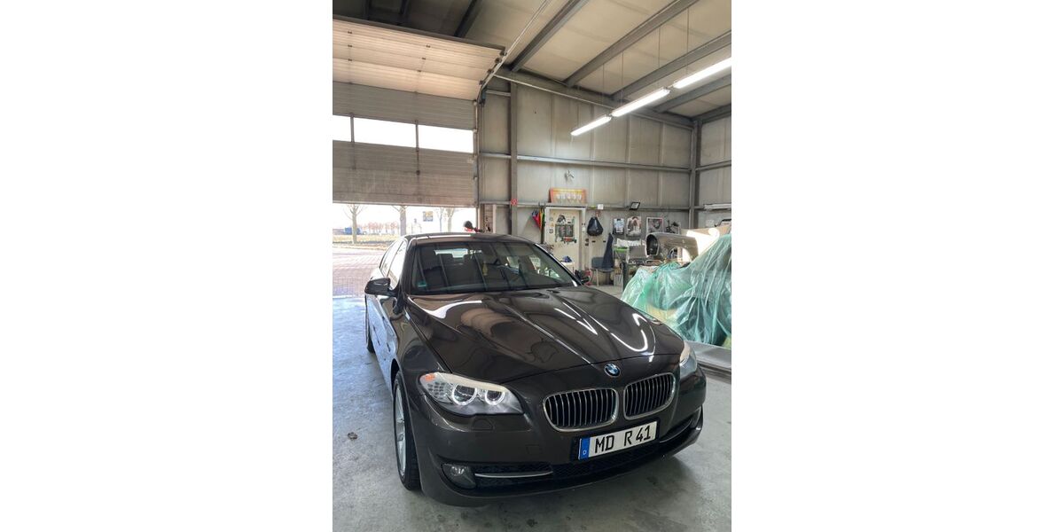 BMW 523 204.000 km 7.500 &euro; Magdeburg 39130