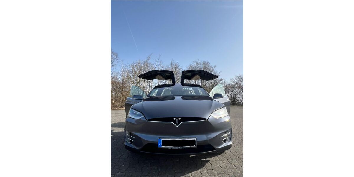 Tesla Model X 163.361 km 39.500 &euro; Marsberg 34431