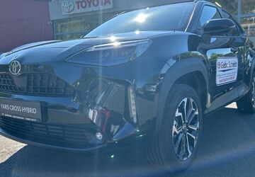 Toyota Yaris Cross 4.500 km 27.977 &euro; Schiffweiler 66578