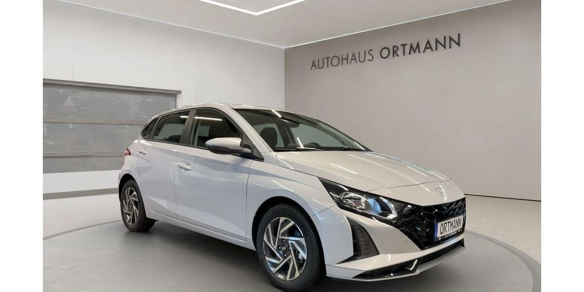 Hyundai i20 9.500 km 23.590 &euro; Wissen 57537