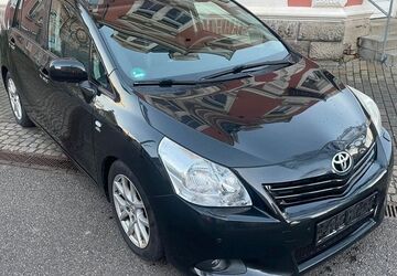 Toyota Verso 272.000 km 4.999 &euro; Dresden 01139