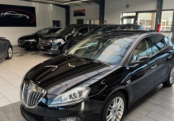 Lancia Delta 122.000 km 5.900 &euro; Detmold 32758