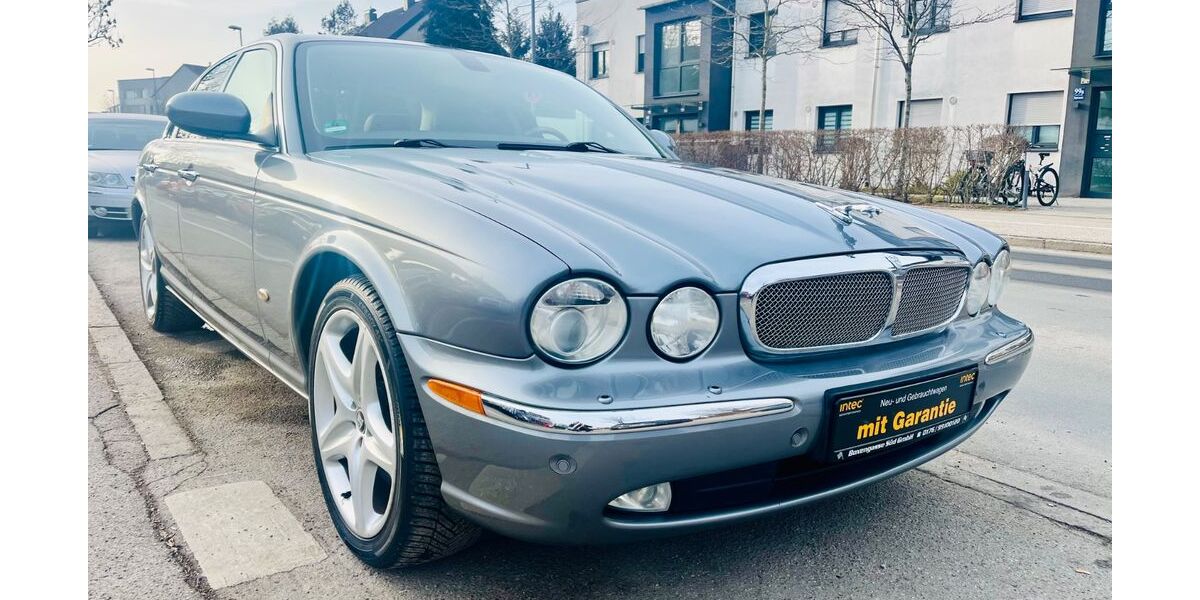 Jaguar XJ 197.000 km 8.990 &euro; München 81825