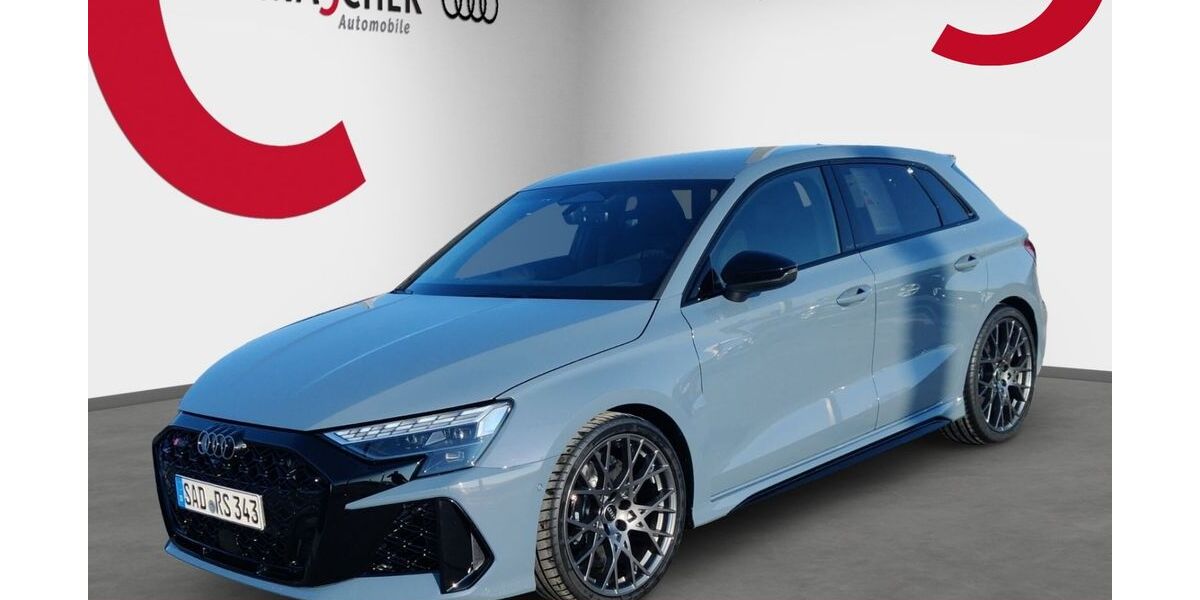 Audi RS3 4.900 km 62.777 &euro; Wackersdorf 92442