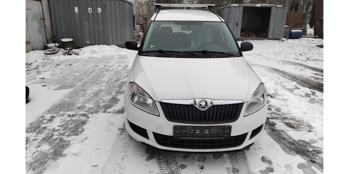 Skoda Praktik 276.000 km 2.600 &euro; Bahnsdorf 03103