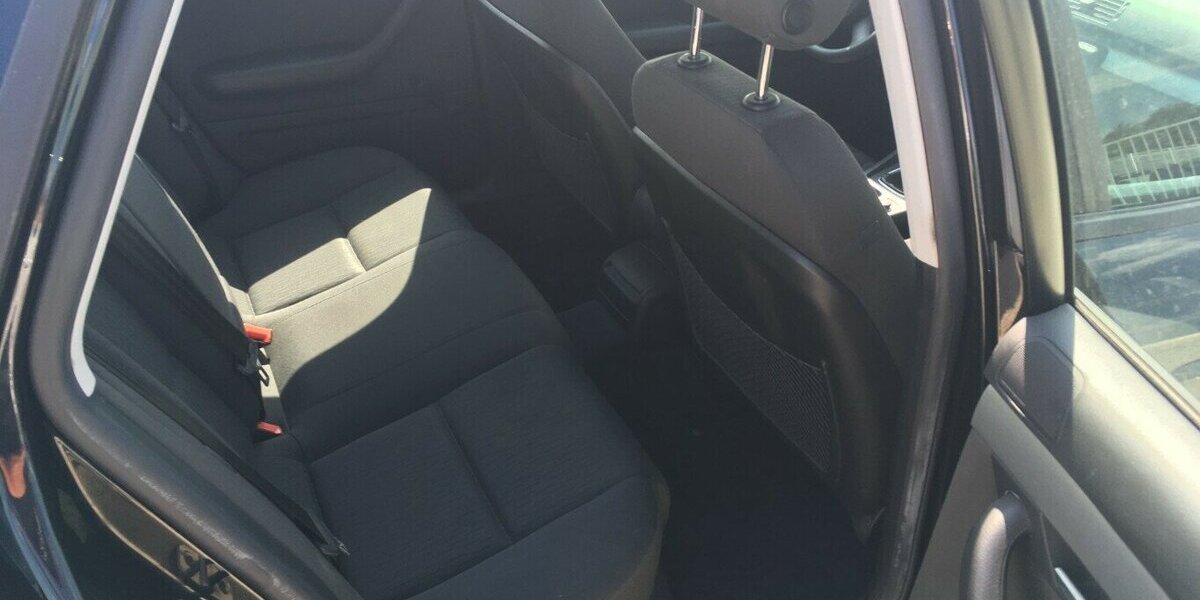 Audi A4 Kombi,Klimaaut.,PDC.,Tüv Neu ! 199.000 km 4.999 &euro; Himmelkron 95502