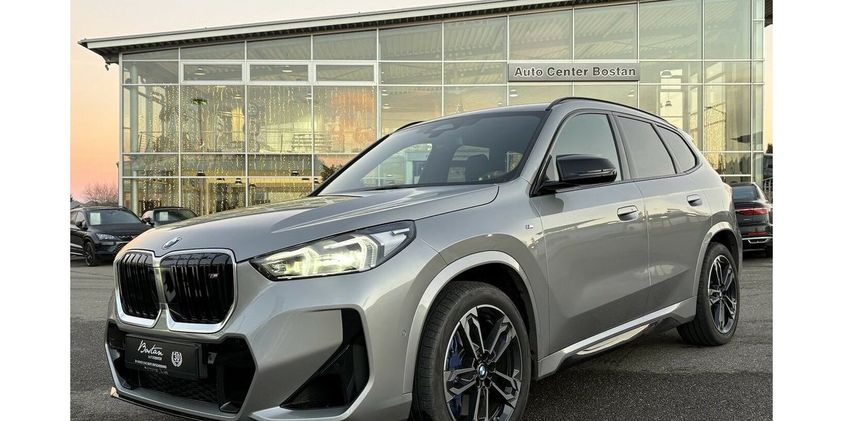 BMW X1 M35i xDrive KEYLE./KAMERA/HARMAN/NAVI/DAB/LED 1.763 km 48.900 &euro; Villingen-Schwenningen 78054