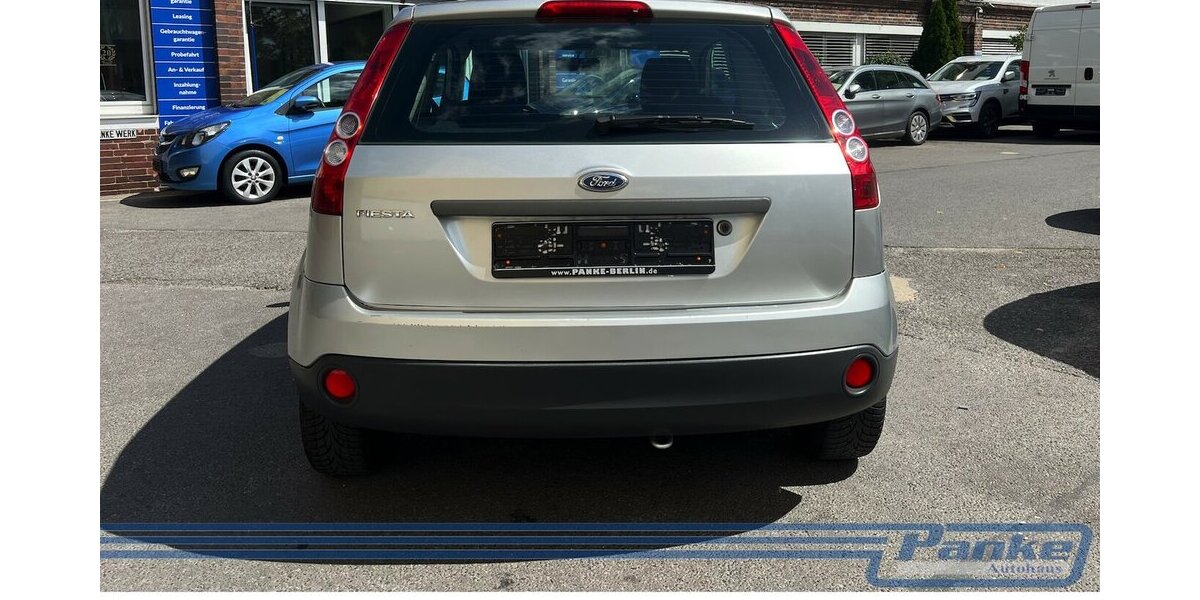 Ford Fiesta Ambiente 1.3*Radio/CD*AUX*Klima* 245.511 km 700 &euro; Berlin 13187