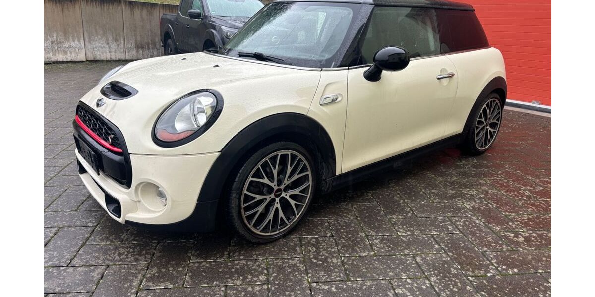 Mini Cooper SD 126.998 km 11.499 &euro; Dillenburg 35685
