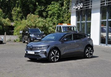 Renault Megane E-TECH 21.986 km 33.900 &euro; Soest 59494