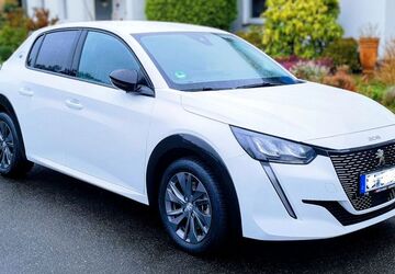 Peugeot e-208 38.935 km 14.650 &euro; Köln 50769