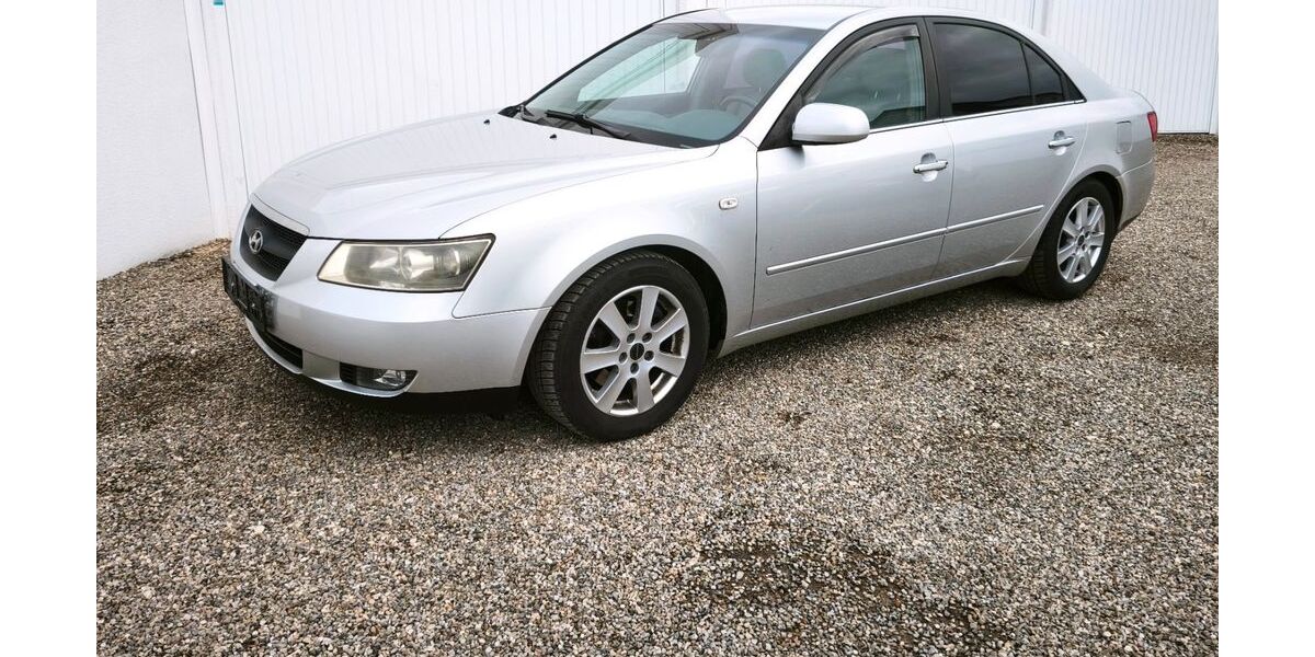 Hyundai SONATA 197.000 km 1.500 &euro; Dürrlauingen / Ortsteil Mindelaltheim 89350