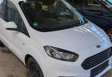Ford Tourneo Courier 192.000 km 8.350 &euro; Ditzingen 71254