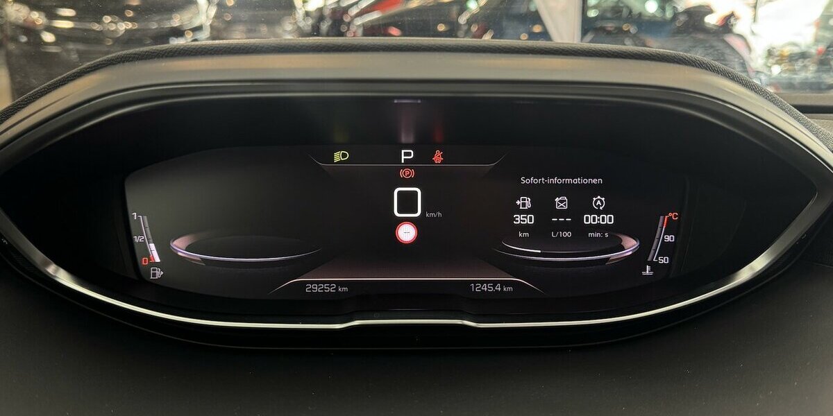 Peugeot 5008 GT 130 BlueHDi 1.Hand Panorama 7 Sitze 29.300 km 27.590 &euro; Lich 35423