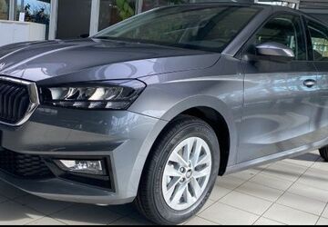 Skoda Fabia 1.500 km 20.990 &euro; Saarbrücken 66130